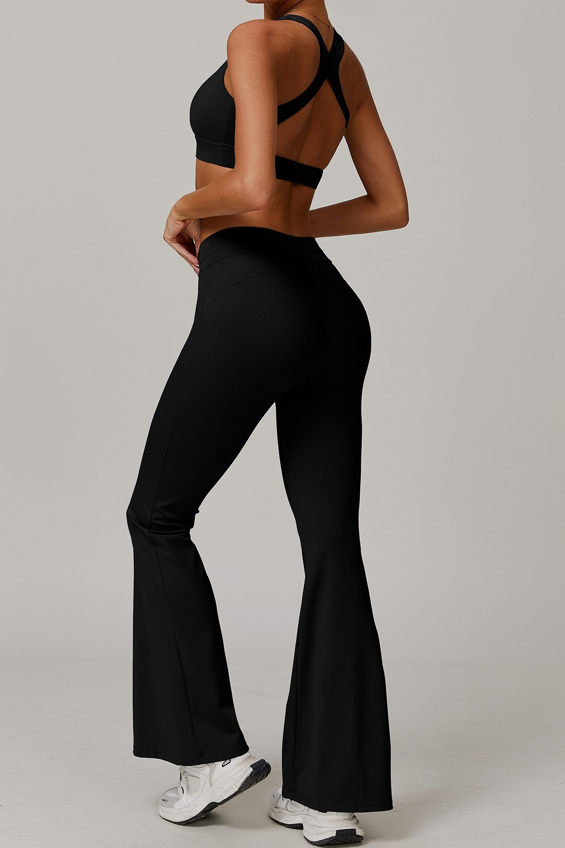 Aphrodite Flared Leggings in Black