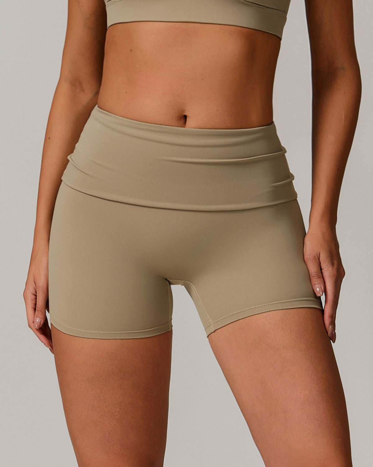 Gaia Shorts in Khaki
