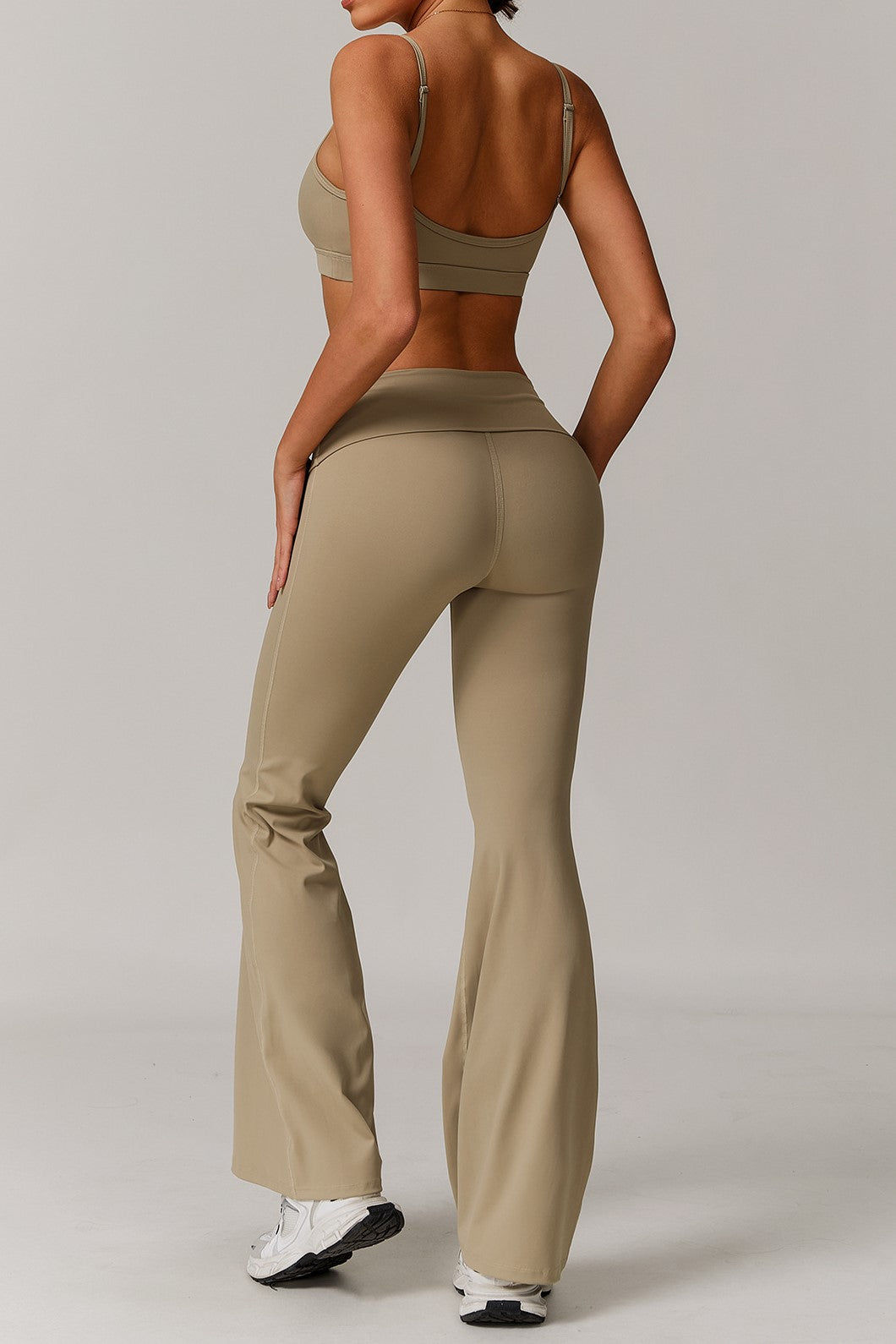 Gaia Flared Leggings in Khaki
