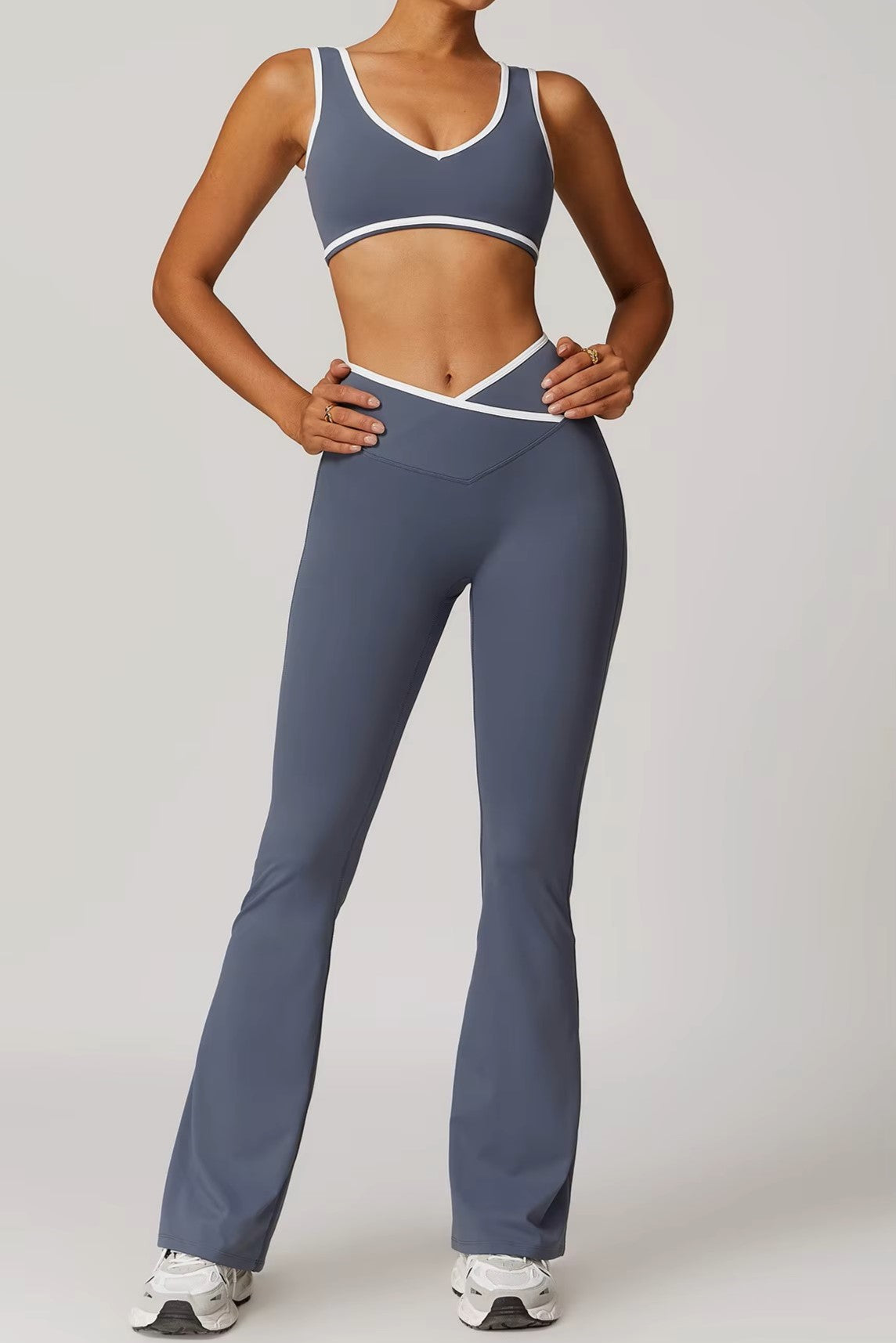 Hera Flared Leggings in Grey
