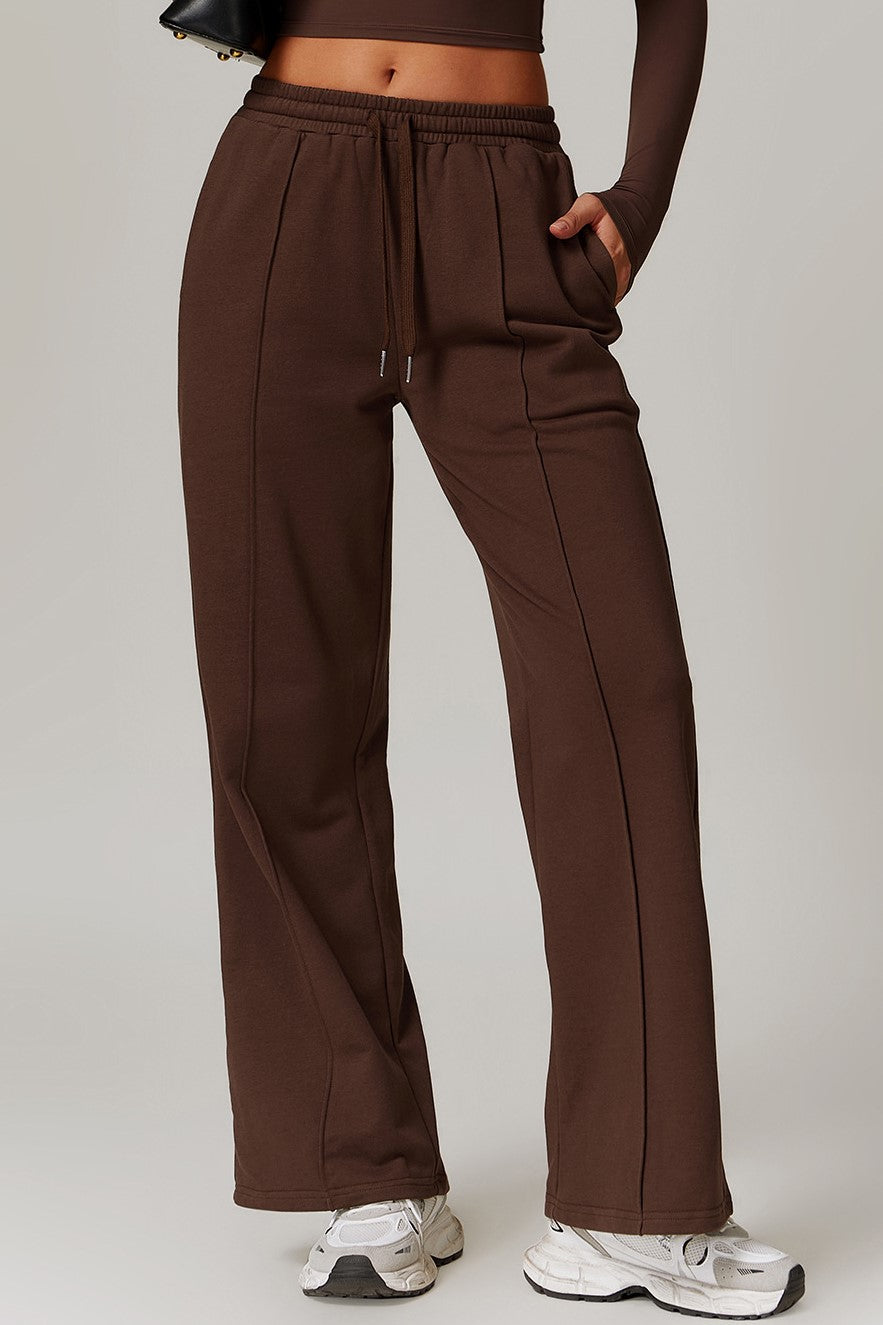 Rhea Sweatpants in Brown