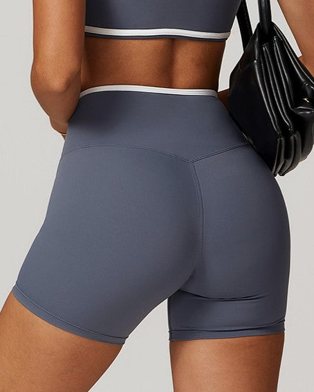 Hera Shorts in Grey