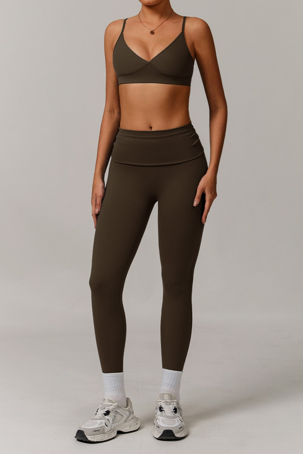 Gaia Leggings in Moss Brown