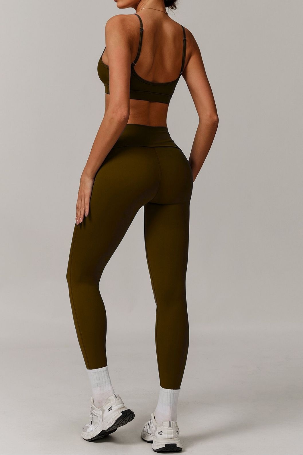 Gaia Leggings in Moss Brown