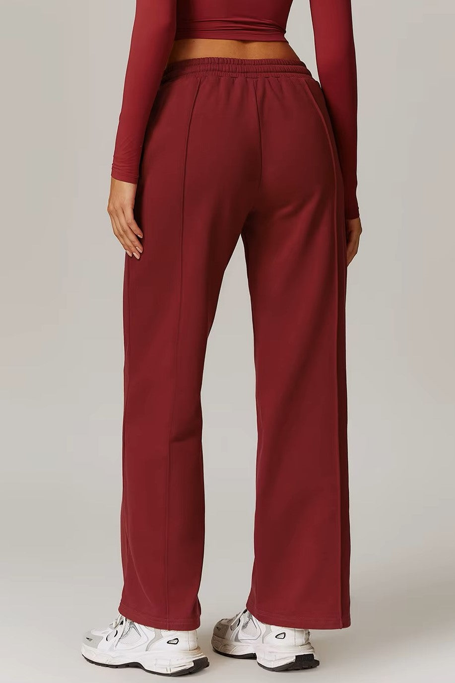Rhea Sweatpants in Red
