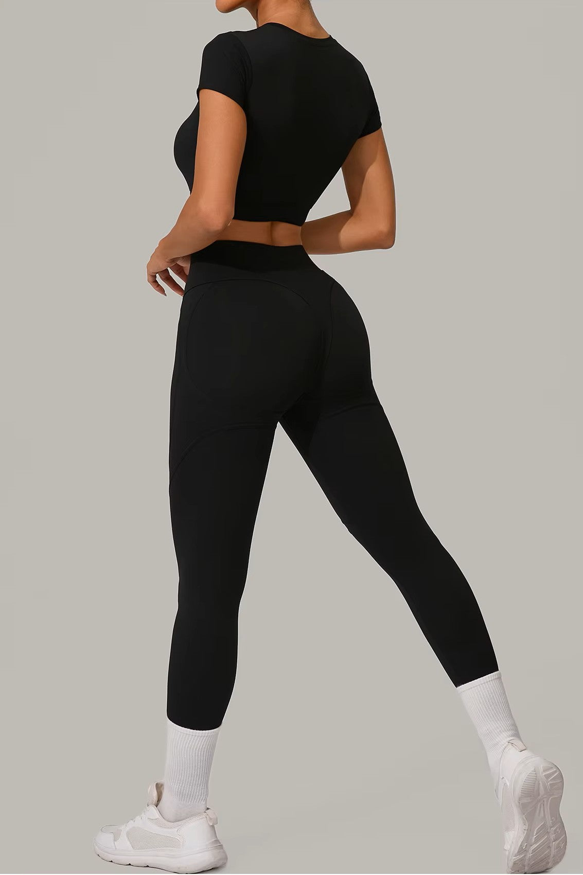 Chloe Activewear Set in Black