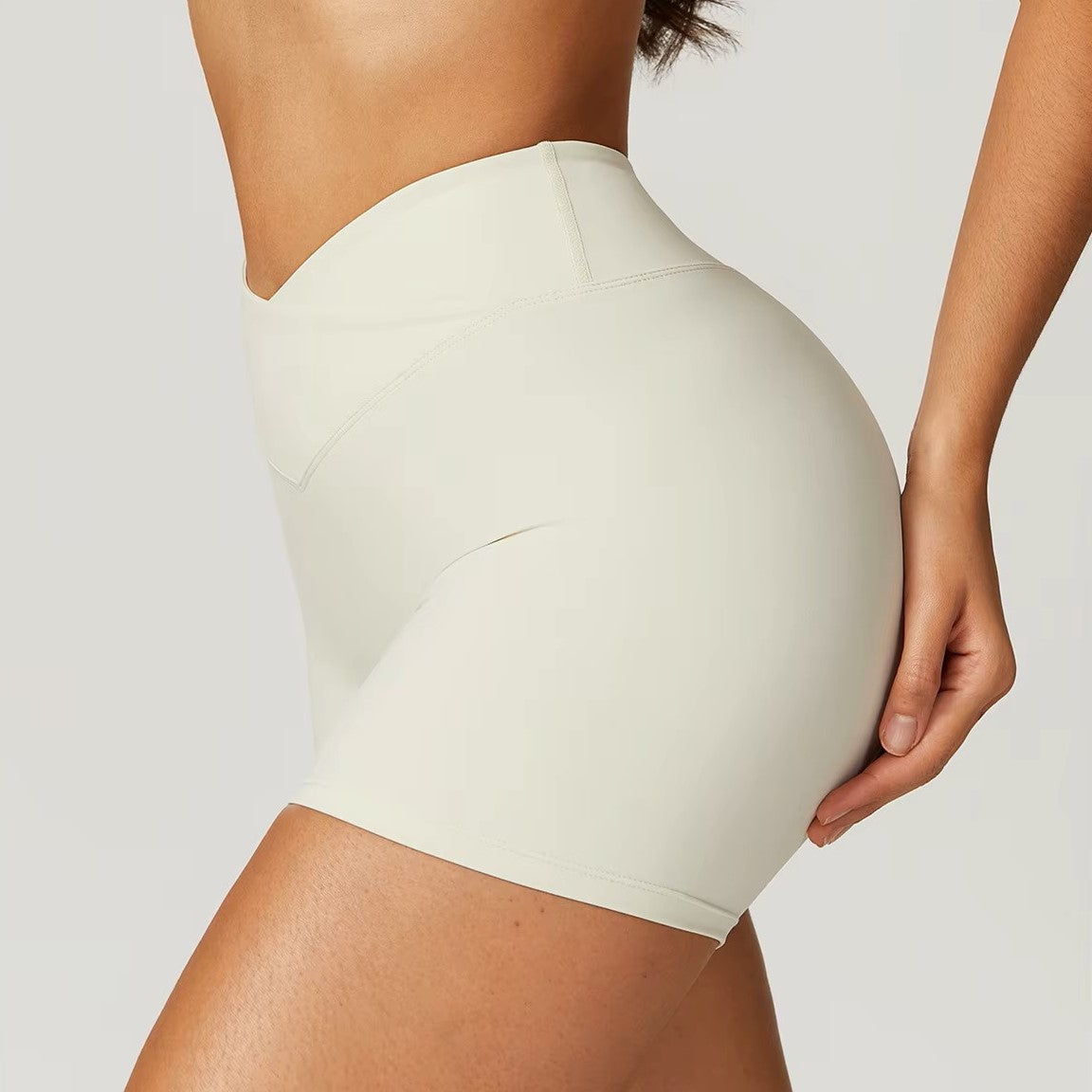 Chloe Shorts in Ivory